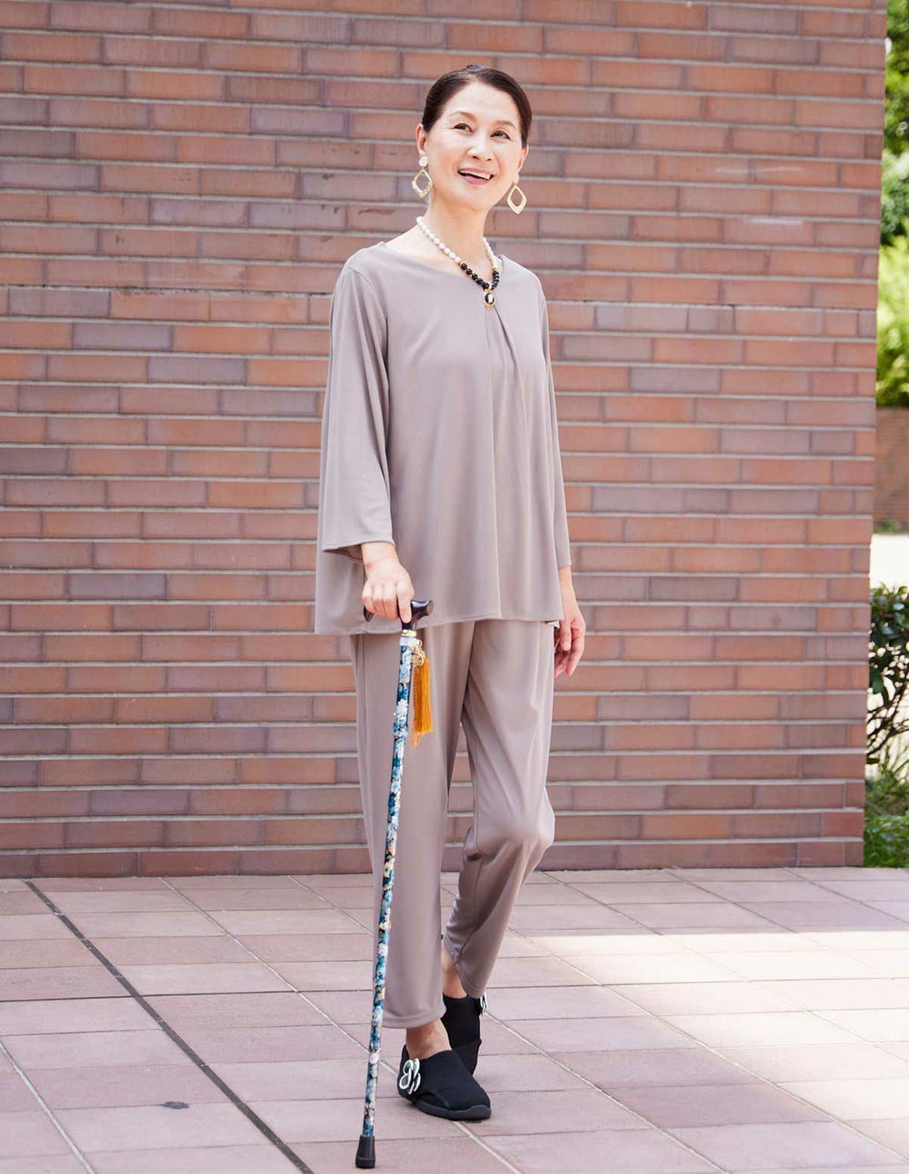 折りたたみ杖 - 花柄　オリエンタルグリーン