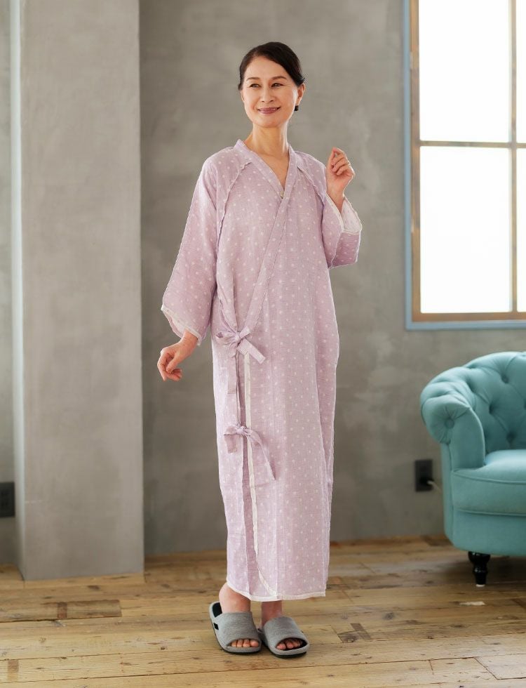 半額】介護用パジャマ レディース 水玉柄 前開き ワンピースタイプ W